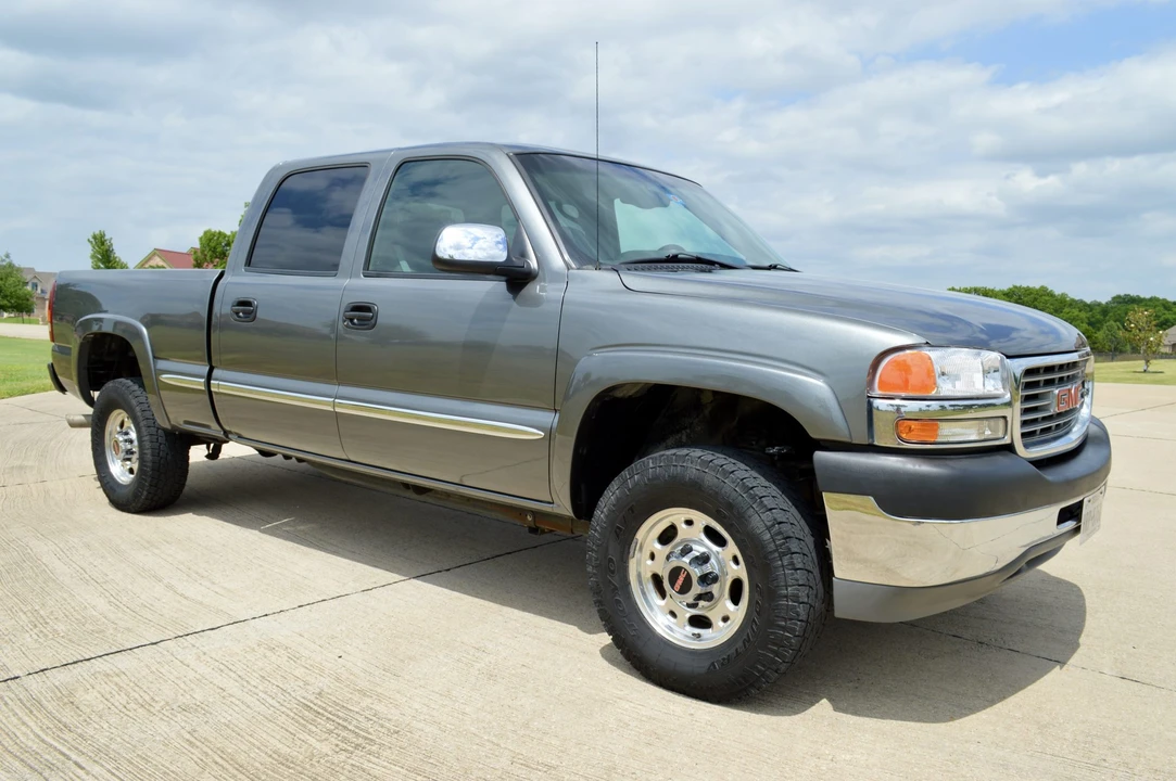 2002 GMC Sierra Heavy Duty 2nd Gen - Image 11 of 31