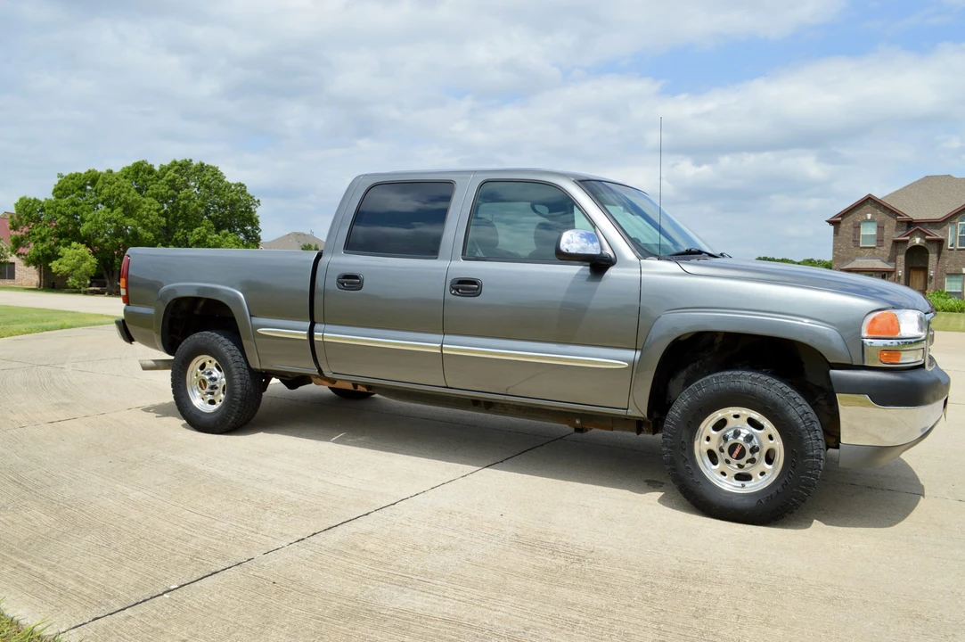 2002 GMC Sierra Heavy Duty 2nd Gen - Image 12 of 31