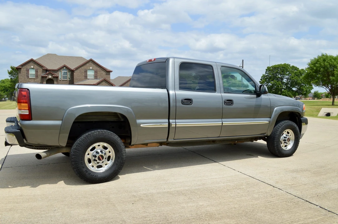 2002 GMC Sierra Heavy Duty 2nd Gen - Image 17 of 31
