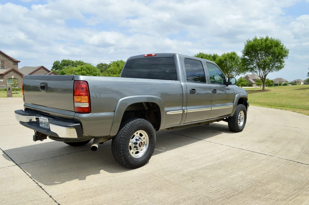 2002 GMC Sierra Heavy Duty 2nd Gen - Image 19 of 31