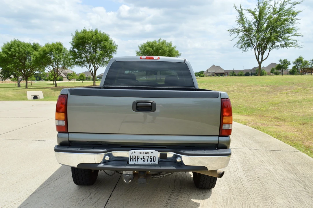 2002 GMC Sierra Heavy Duty 2nd Gen - Image 22 of 31