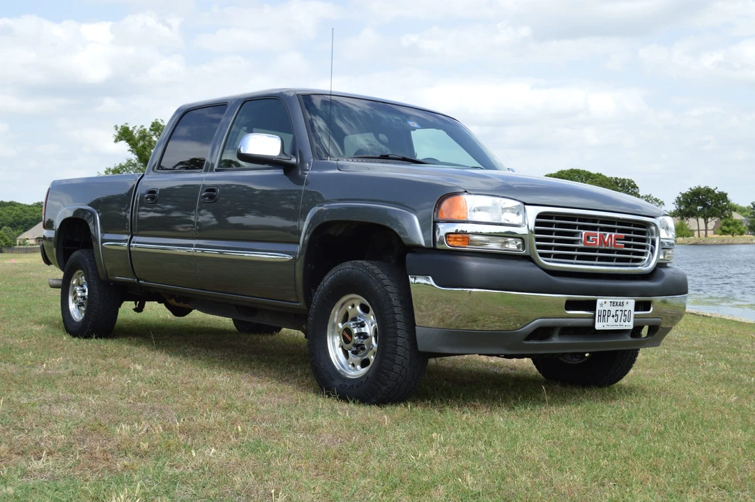 2002 GMC Sierra Heavy Duty 2nd Gen - Image 10 of 31