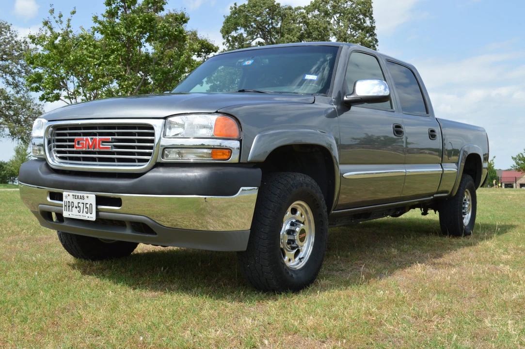 2002 GMC Sierra Heavy Duty 2nd Gen - Image 4 of 31