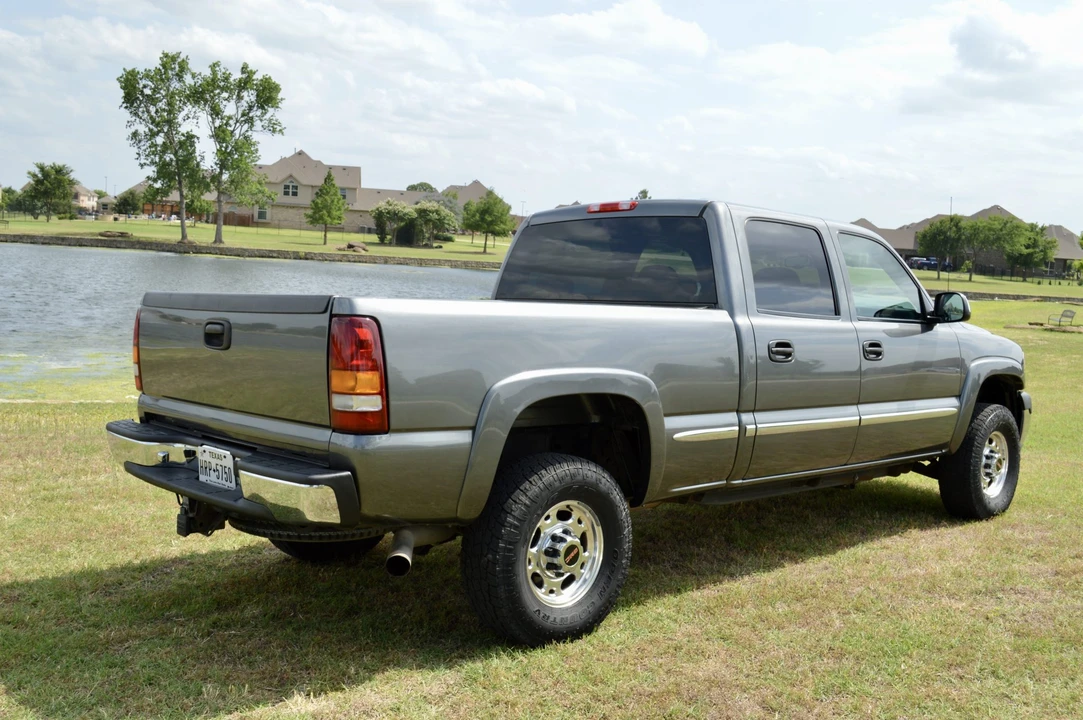 2002 GMC Sierra Heavy Duty 2nd Gen - Image 18 of 31
