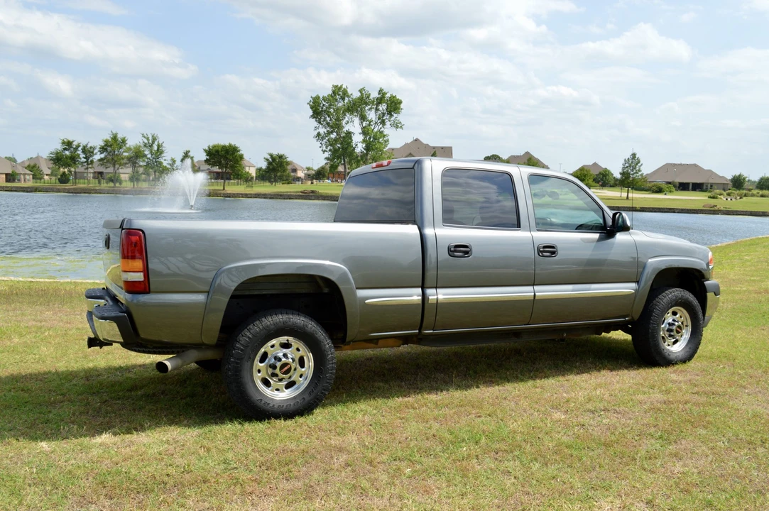 2002 GMC Sierra Heavy Duty 2nd Gen - Image 16 of 31