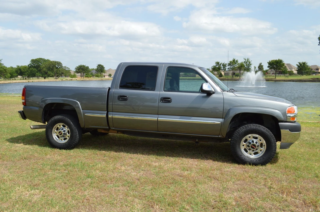 2002 GMC Sierra Heavy Duty 2nd Gen - Image 13 of 31