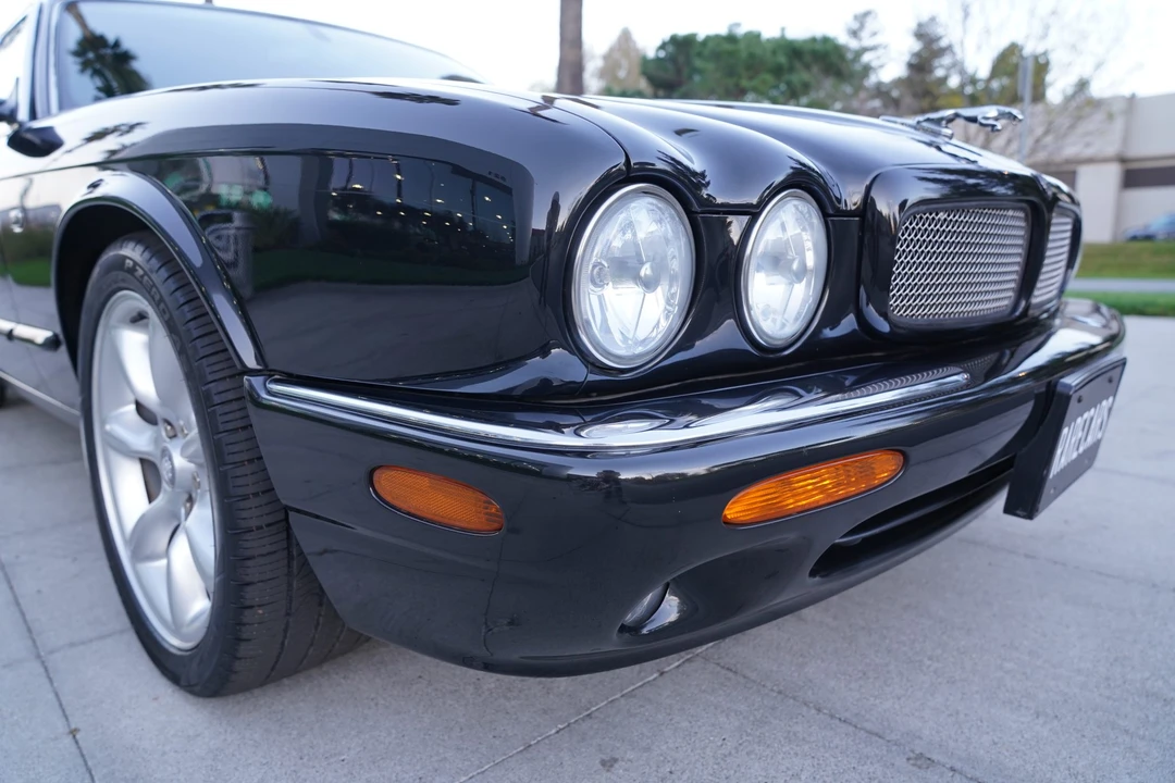 2002 Jaguar X308 XJR - Image 24 of 31