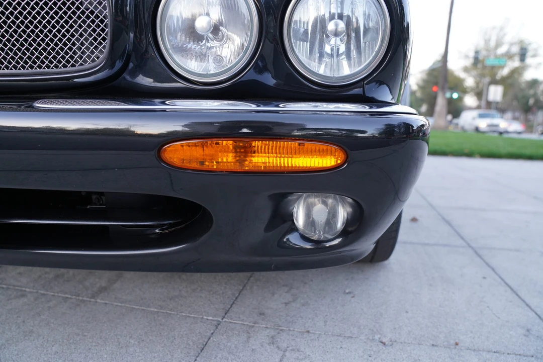2002 Jaguar X308 XJR - Image 29 of 31