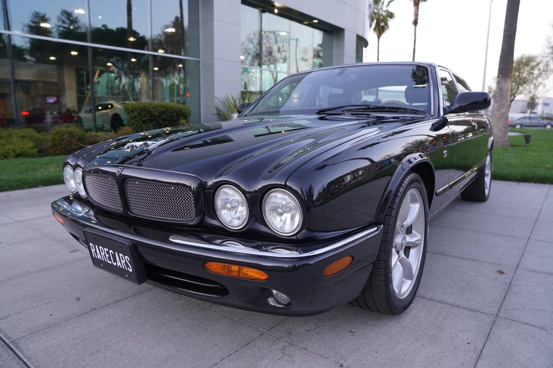 2002 Jaguar X308 XJR - Image 9 of 31