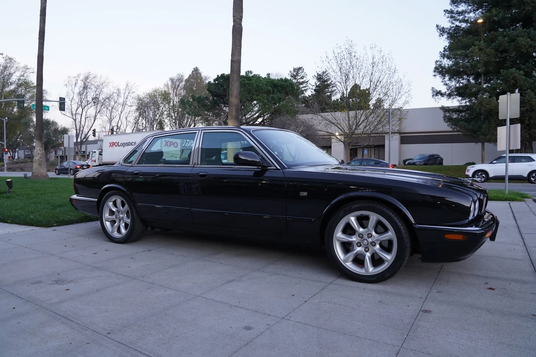2002 Jaguar X308 XJR - Image 23 of 31