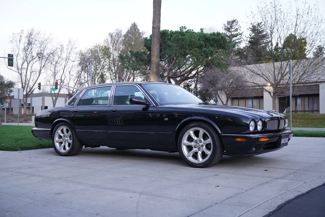 2002 Jaguar X308 XJR - Image 4 of 31