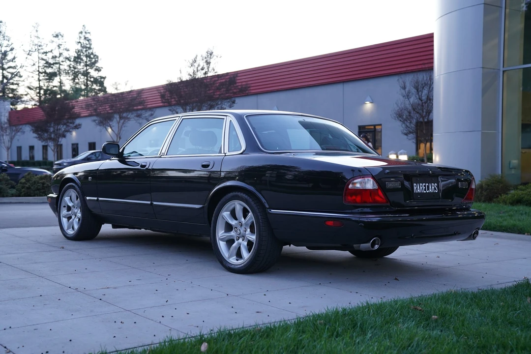 2002 Jaguar X308 XJR - Image 13 of 31
