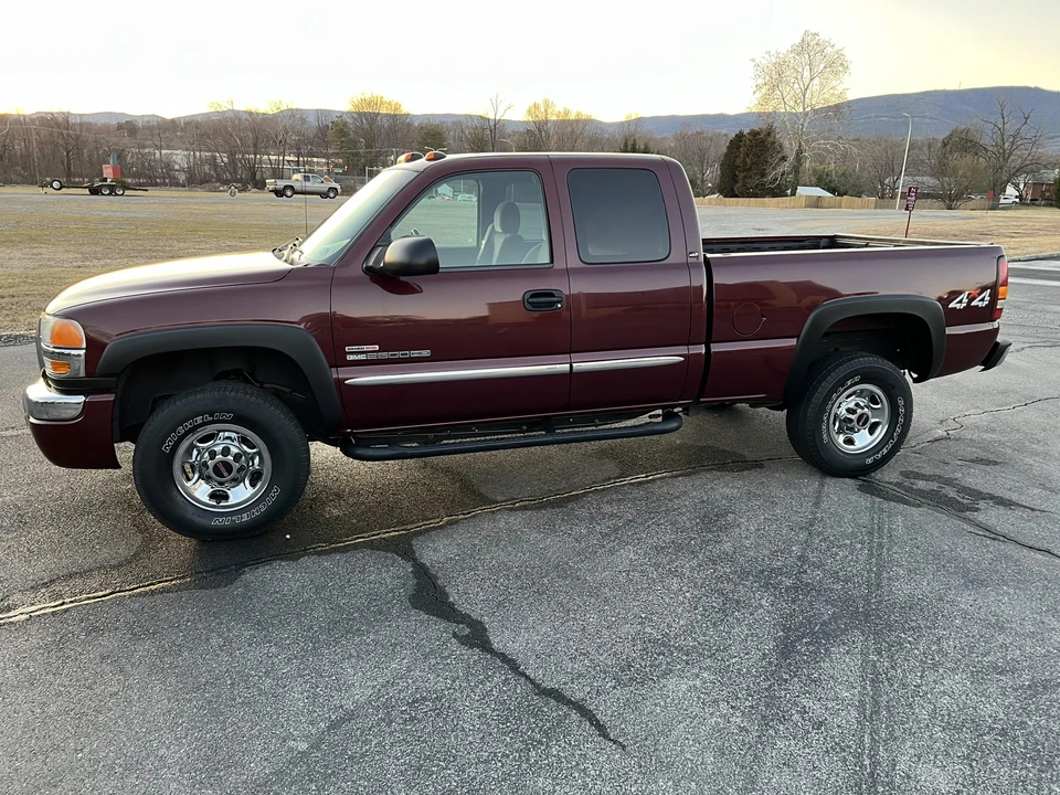 2003 GMC Sierra Heavy Duty 2nd Gen - Image 11 of 31