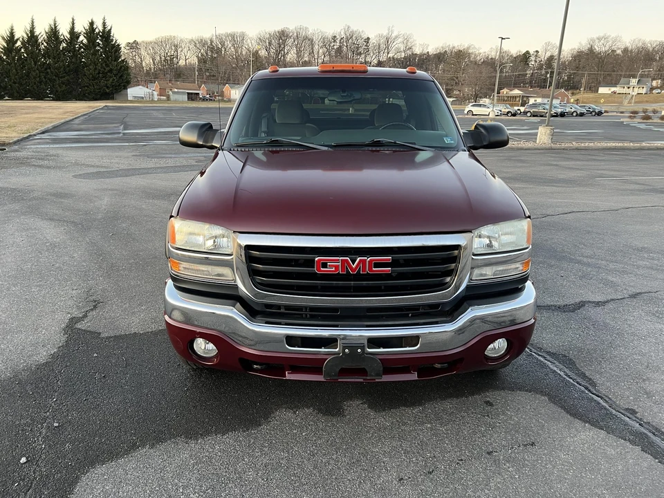 2003 GMC Sierra Heavy Duty 2nd Gen - Image 4 of 31