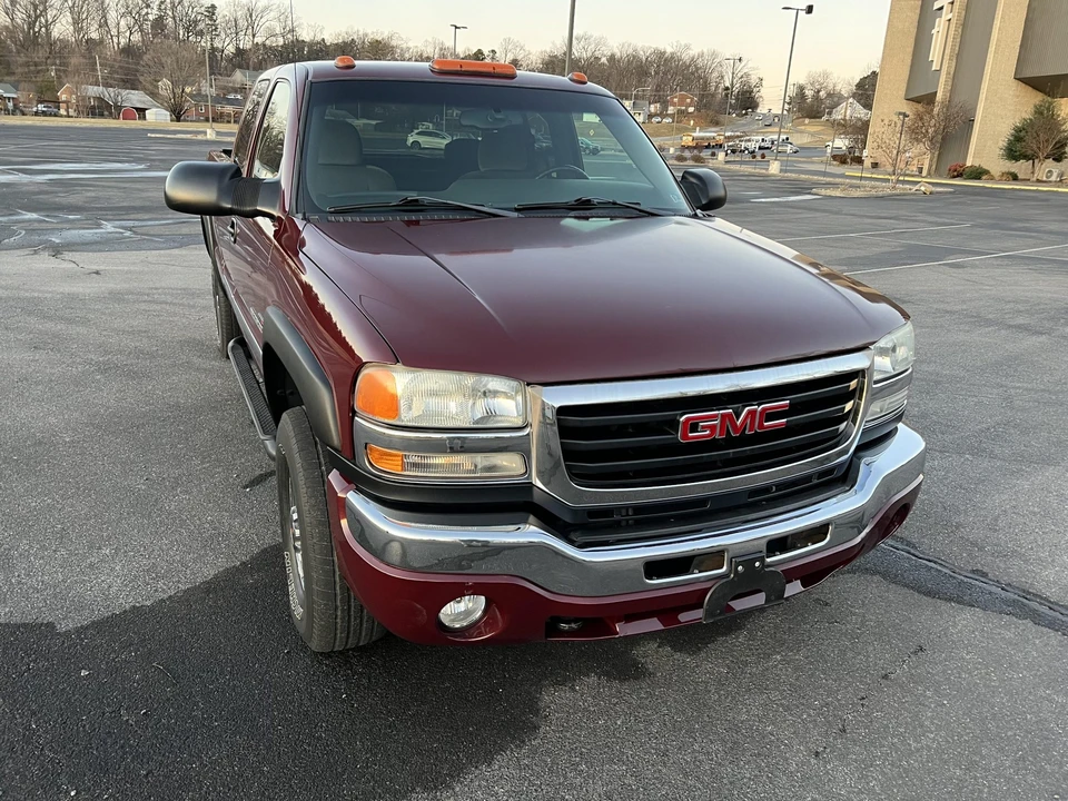 2003 GMC Sierra Heavy Duty 2nd Gen - Image 3 of 31