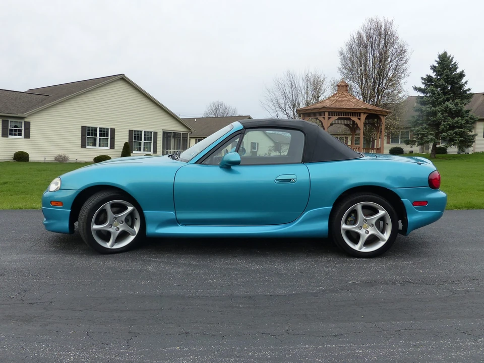 2003 Mazda NB MX-5 Miata - Image 2 of 31
