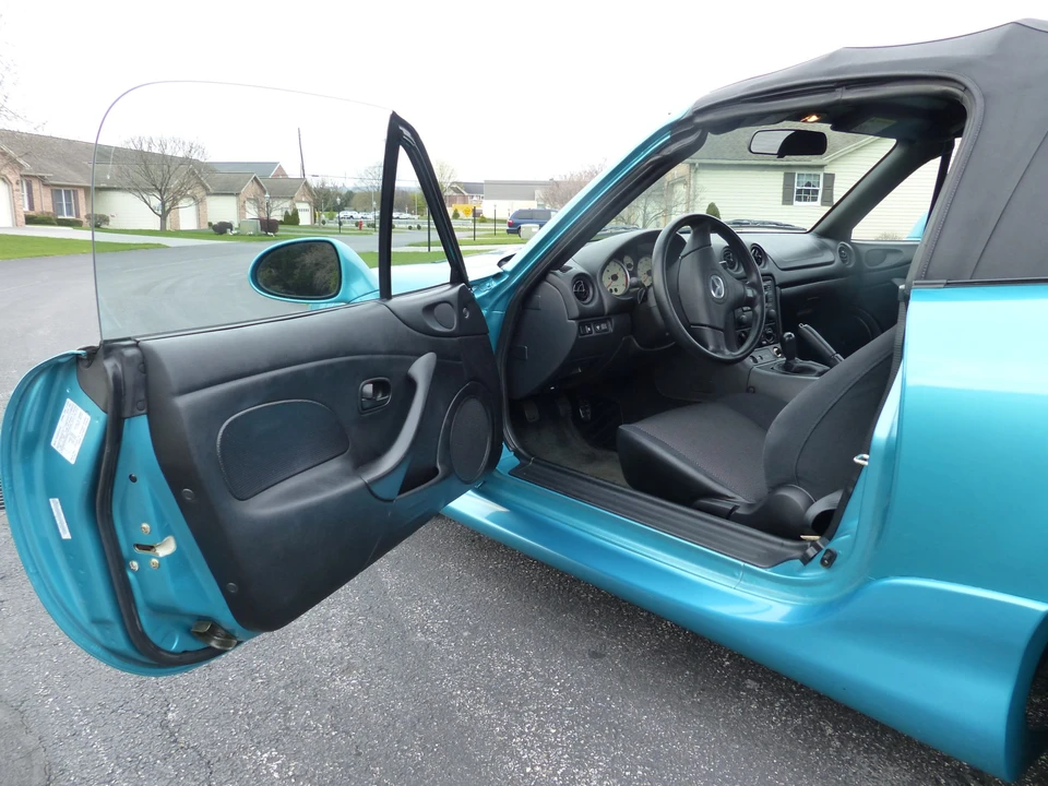 2003 Mazda NB MX-5 Miata - Image 28 of 31
