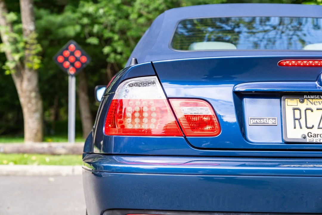 2004 BMW E46 330i & 330Ci - Image 23 of 31