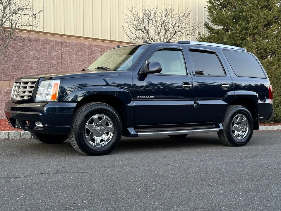 2004 Cadillac Escalade & EXT 2nd Gen - Image 2 of 31