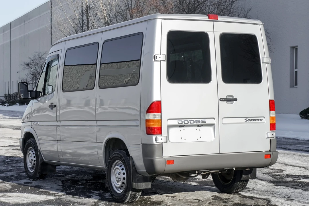 2004 Mercedes-Benz T1N Sprinter - Image 12 of 31