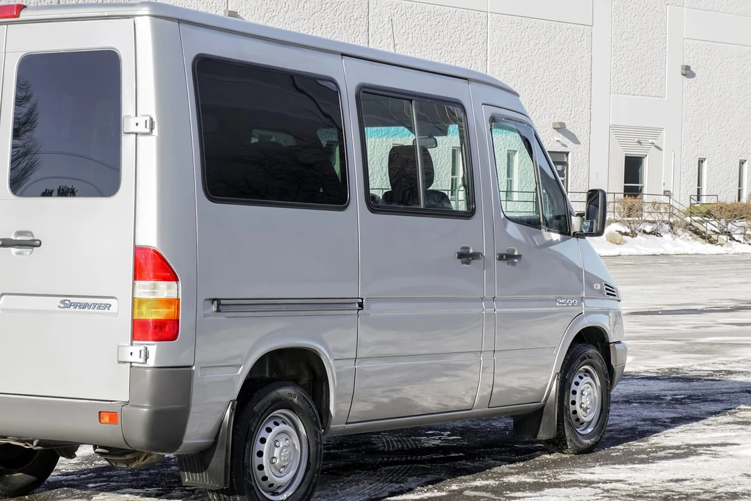 2004 Mercedes-Benz T1N Sprinter - Image 31 of 31
