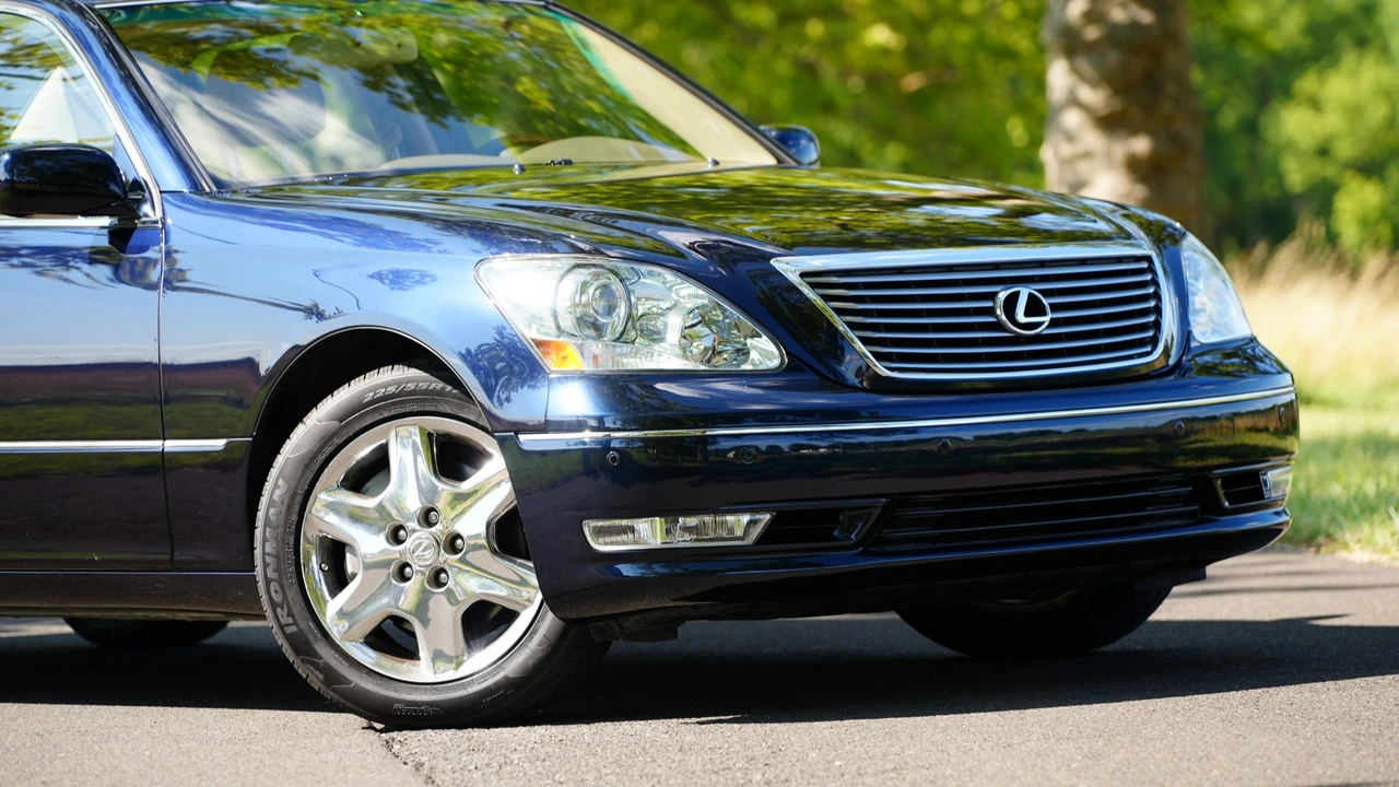 2004 Lexus LS 3rd Gen - Image 29 of 31