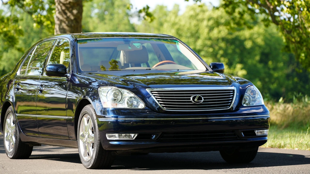 2004 Lexus LS 3rd Gen - Image 27 of 31