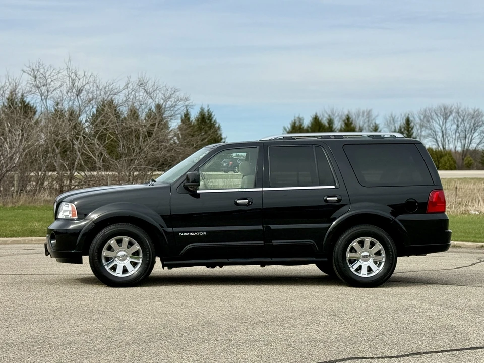 2004 Lincoln Navigator 2nd Gen - Image 10 of 31