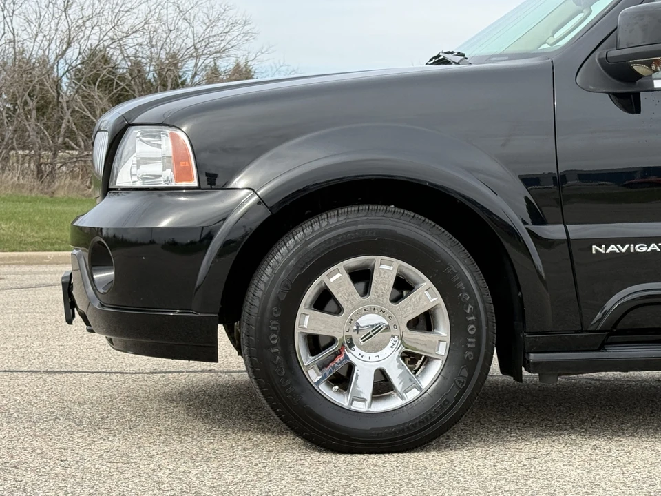 2004 Lincoln Navigator 2nd Gen - Image 23 of 31