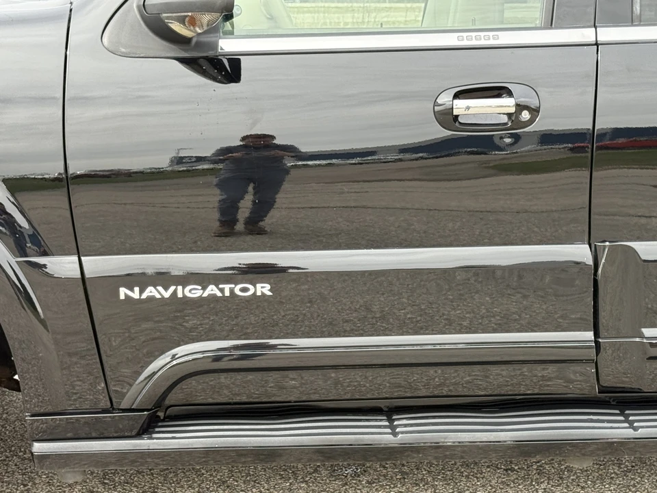 2004 Lincoln Navigator 2nd Gen - Image 24 of 31
