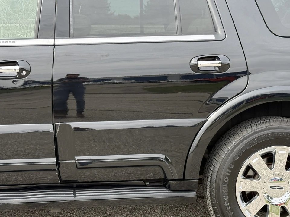2004 Lincoln Navigator 2nd Gen - Image 25 of 31