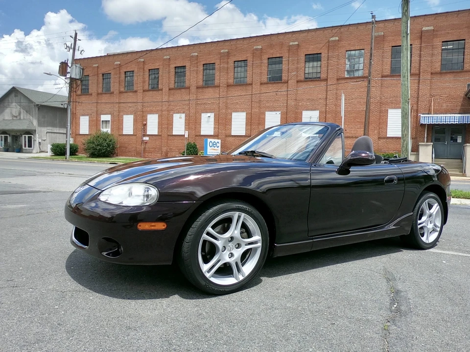 2004 Mazda NB MX-5 Miata - Image 2 of 31