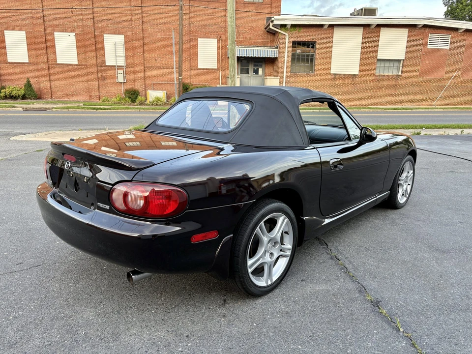 2004 Mazda NB MX-5 Miata - Image 21 of 31