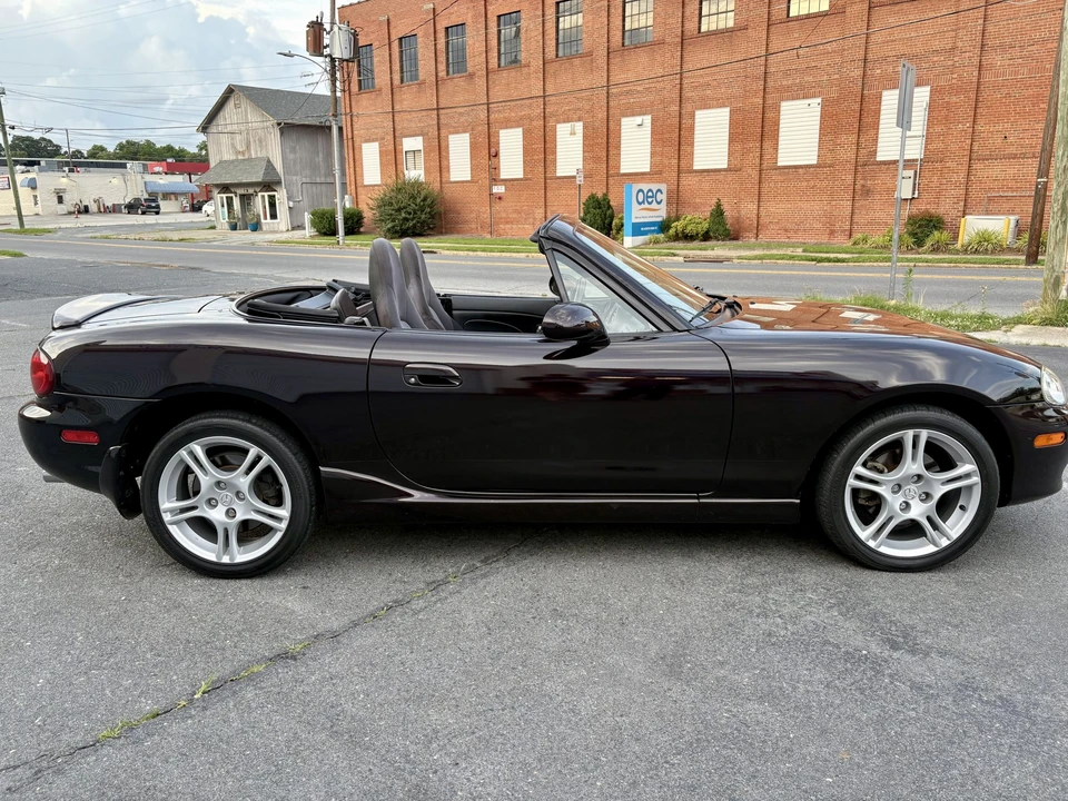 2004 Mazda NB MX-5 Miata - Image 7 of 31