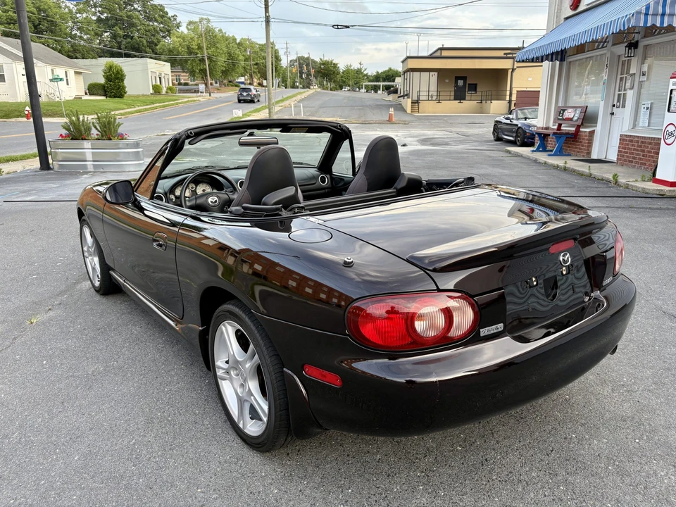 2004 Mazda NB MX-5 Miata - Image 4 of 31