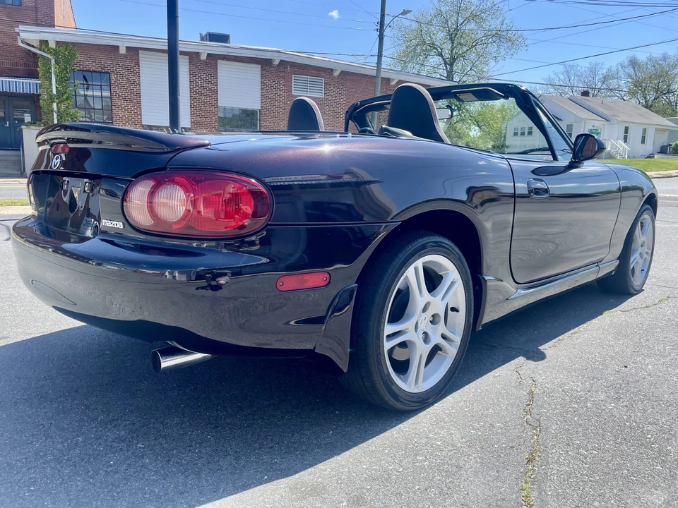2004 Mazda NB MX-5 Miata - Image 6 of 31