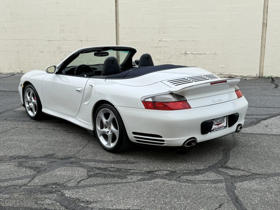 2004 Porsche 996 Turbo - Image 13 of 31