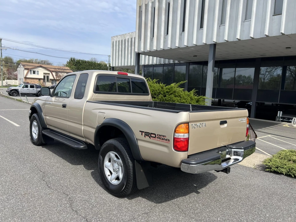 2004 Toyota Tacoma 1st Gen - Image 10 of 31