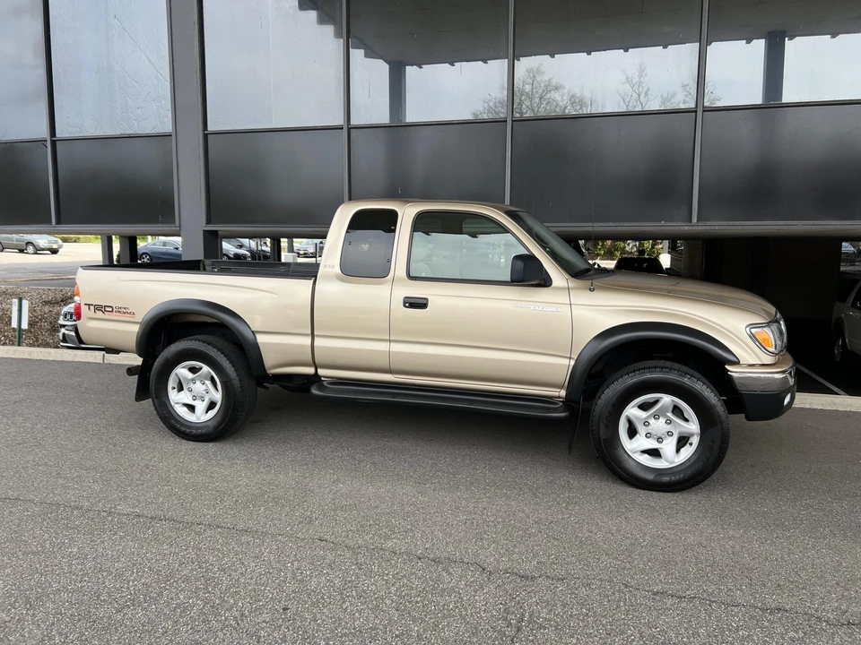 2004 Toyota Tacoma 1st Gen - Image 28 of 31