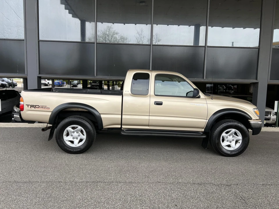 2004 Toyota Tacoma 1st Gen - Image 25 of 31