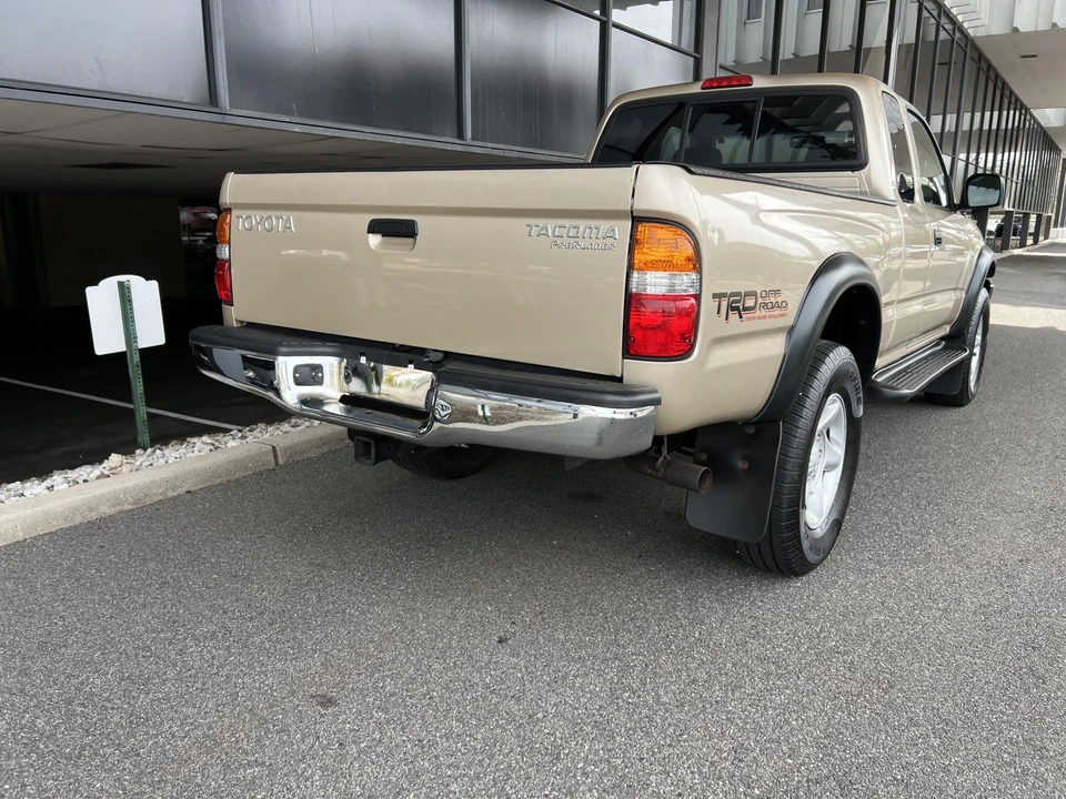 2004 Toyota Tacoma 1st Gen - Image 17 of 31