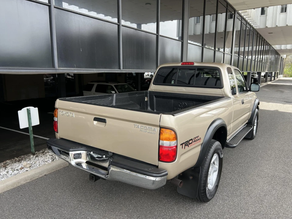 2004 Toyota Tacoma 1st Gen - Image 15 of 31