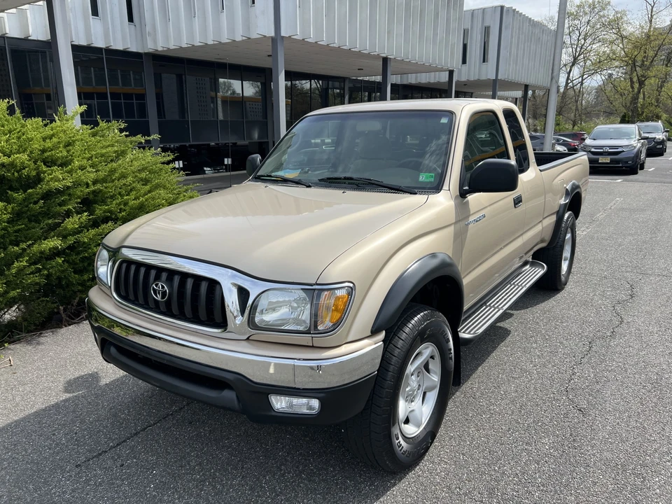 2004 Toyota Tacoma 1st Gen - Image 2 of 31