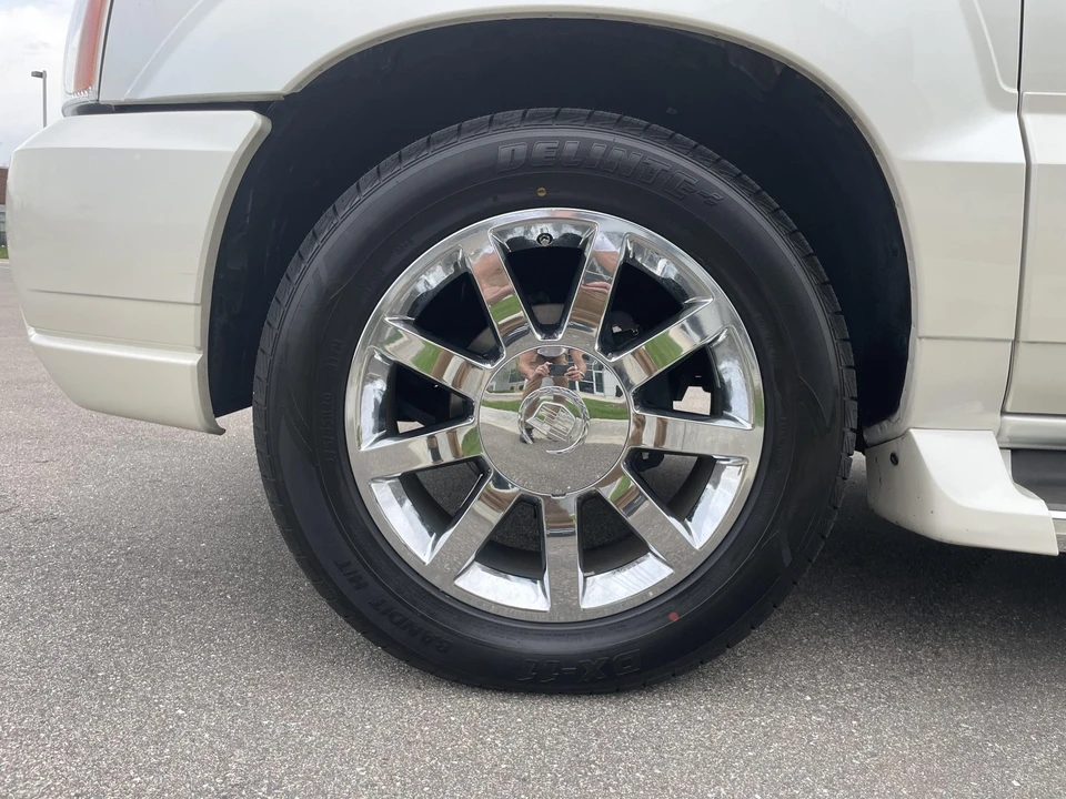 2005 Cadillac Escalade & EXT 2nd Gen - Image 25 of 31