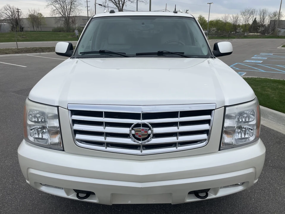 2005 Cadillac Escalade & EXT 2nd Gen - Image 12 of 31