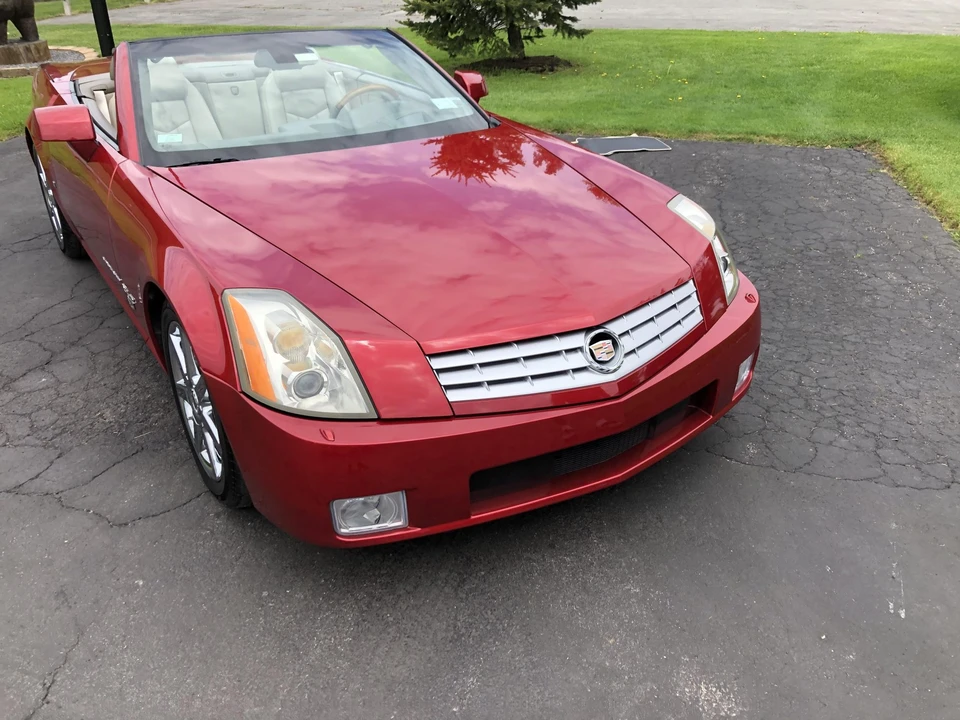 2005 Cadillac XLR - Image 15 of 31