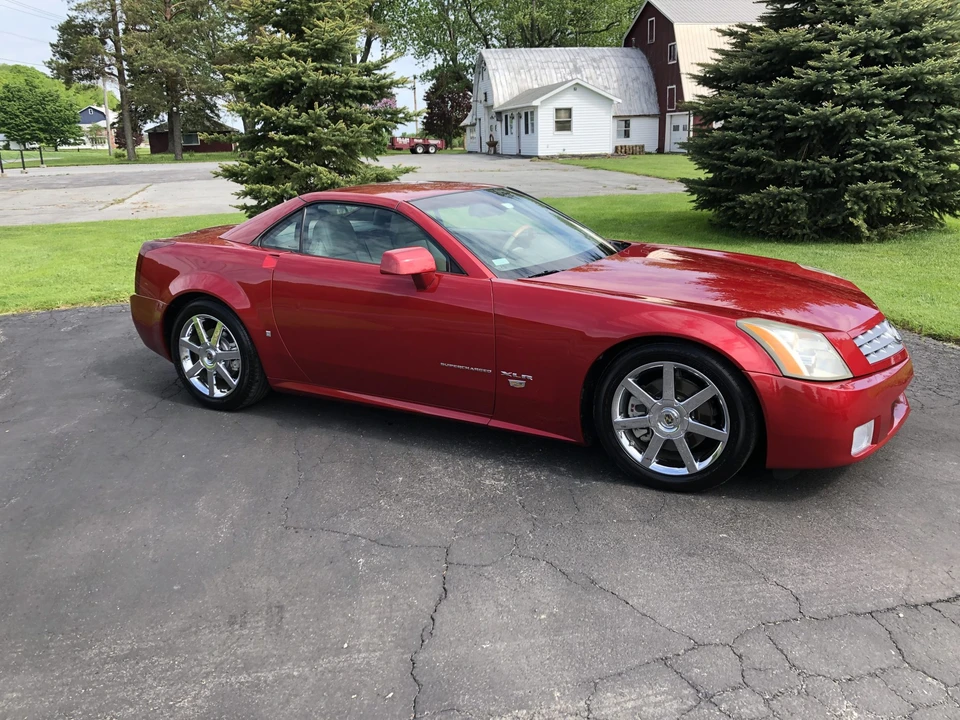 2005 Cadillac XLR - Image 29 of 31