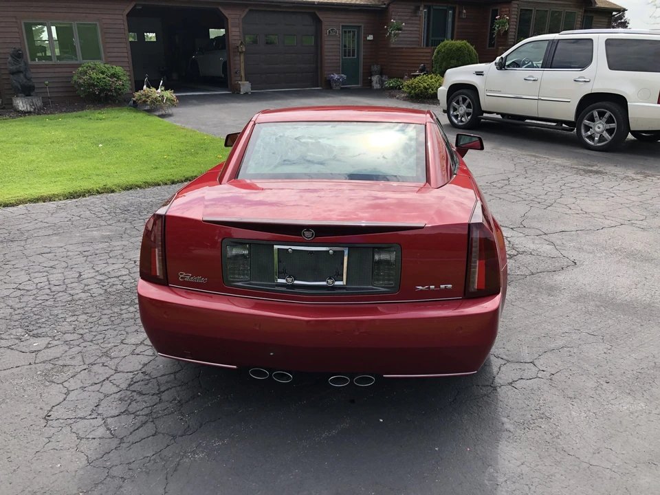 2005 Cadillac XLR - Image 23 of 31