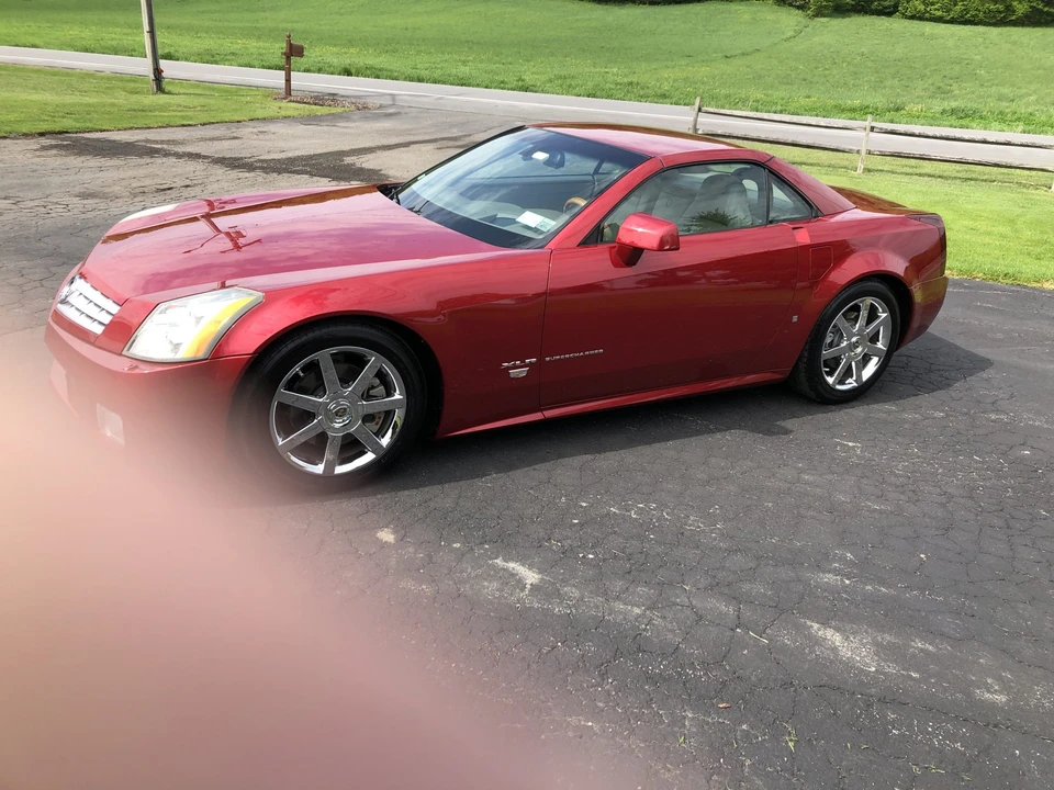2005 Cadillac XLR - Image 19 of 31