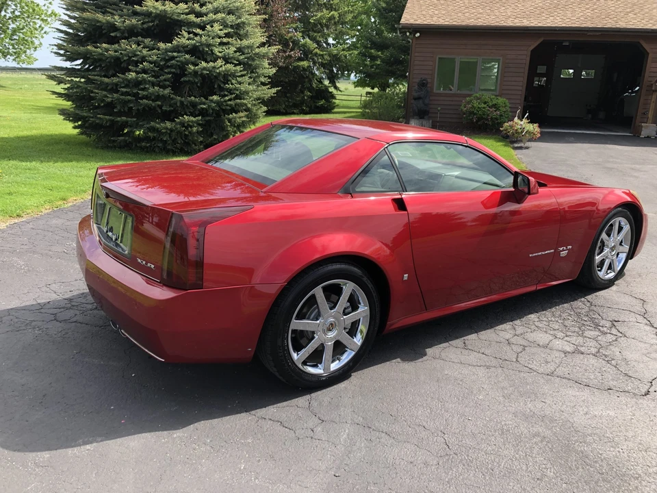 2005 Cadillac XLR - Image 25 of 31